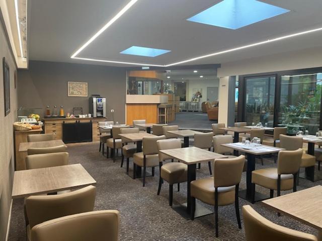 杜普雷酒店 坎佩尔 外观 照片
